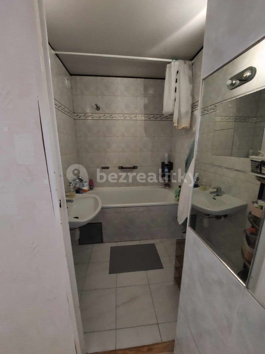 Prenájom bytu 3-izbový 76 m², Trávníčkova, Praha, Praha Prenájom bytu 3-izbový 76 m², Trávníčkova, Praha, Praha