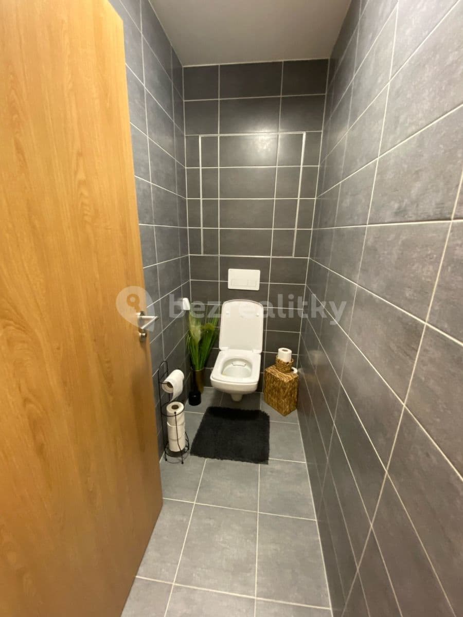 Prenájom bytu 2-izbový 155 m², Eduarda Hamburgera, Olomouc, Olomoucký kraj Prenájom bytu 2-izbový 155 m², Eduarda Hamburgera, Olomouc, Olomoucký kraj