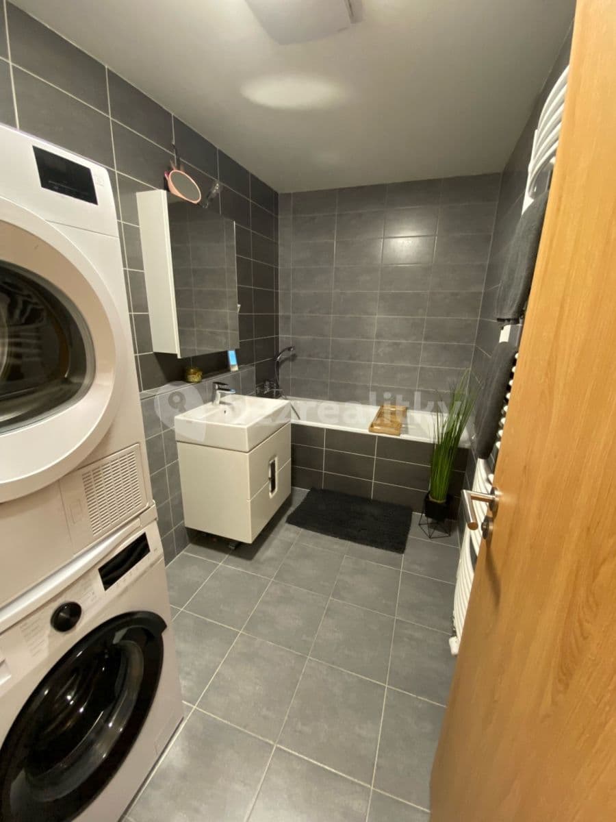 Prenájom bytu 2-izbový 155 m², Eduarda Hamburgera, Olomouc, Olomoucký kraj Prenájom bytu 2-izbový 155 m², Eduarda Hamburgera, Olomouc, Olomoucký kraj