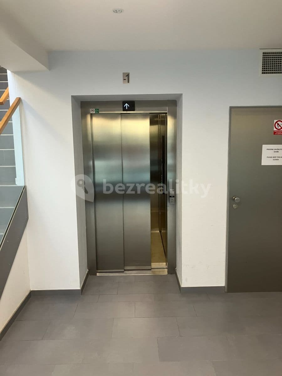Prenájom bytu 2-izbový 56 m², Naskové, Praha, Praha Prenájom bytu 2-izbový 56 m², Naskové, Praha, Praha