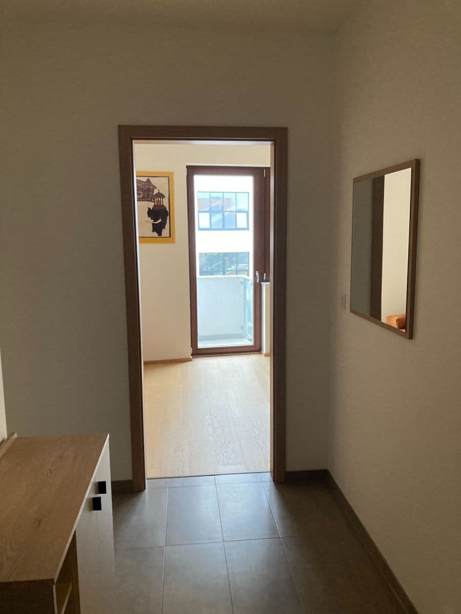 Prenájom bytu 2-izbový 56 m², Naskové, Praha, Praha Prenájom bytu 2-izbový 56 m², Naskové, Praha, Praha