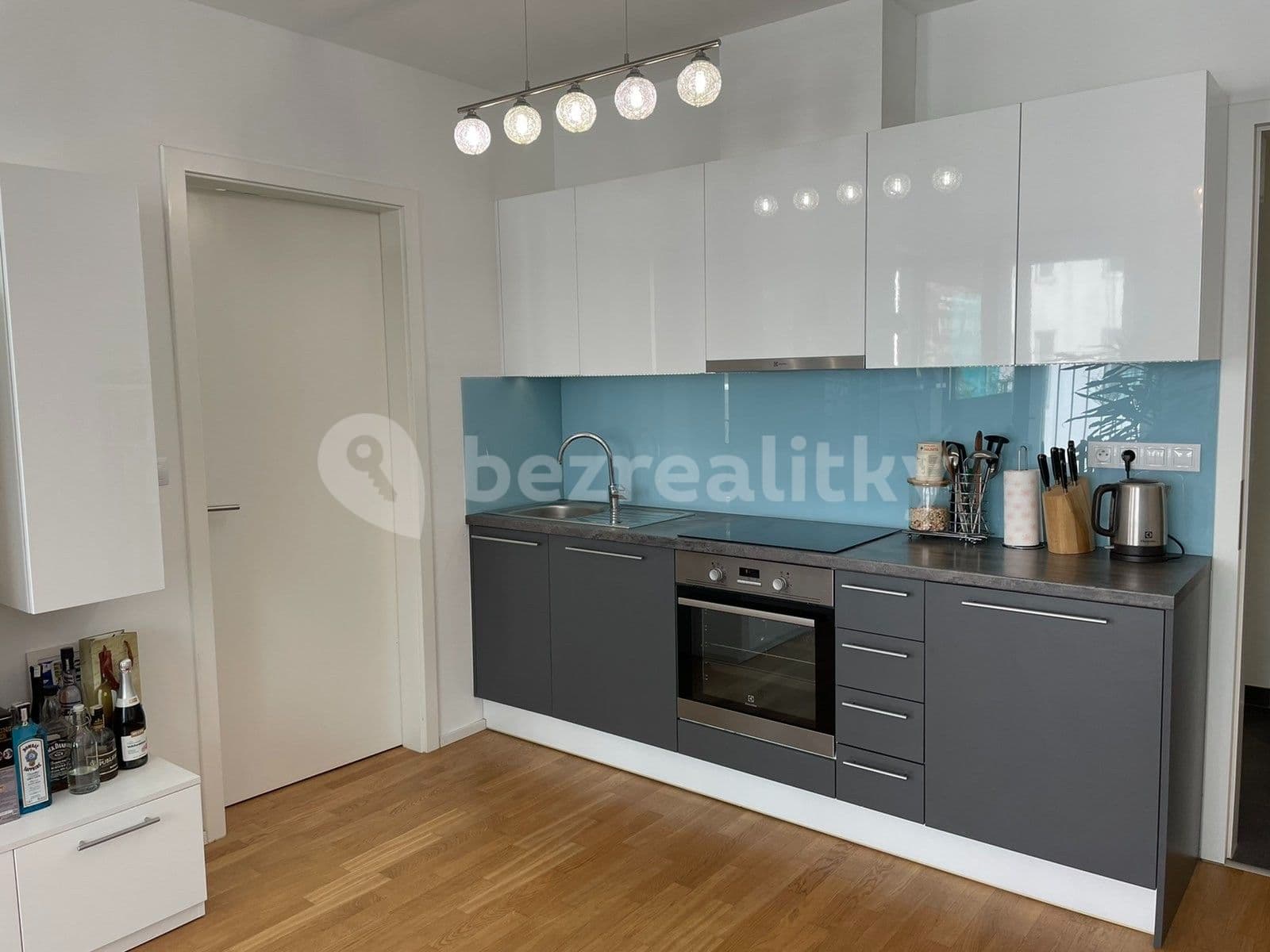 Prenájom bytu 2-izbový 50 m², Kališnická, Praha, Praha Prenájom bytu 2-izbový 50 m², Kališnická, Praha, Praha