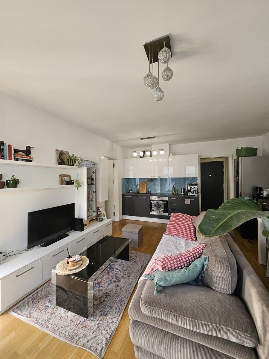 Prenájom bytu 2-izbový 50 m², Kališnická, Praha, Praha Prenájom bytu 2-izbový 50 m², Kališnická, Praha, Praha