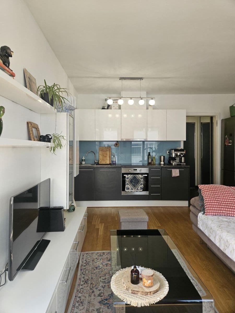 Prenájom bytu 2-izbový 50 m², Kališnická, Praha, Praha Prenájom bytu 2-izbový 50 m², Kališnická, Praha, Praha