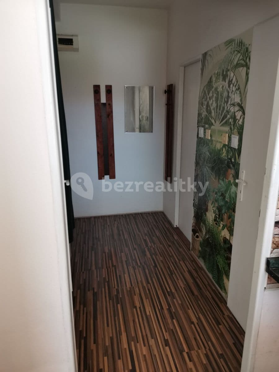 Prenájom bytu 1-izbový 48 m², Pavlova, Pardubice, Pardubický kraj Prenájom bytu 1-izbový 48 m², Pavlova, Pardubice, Pardubický kraj