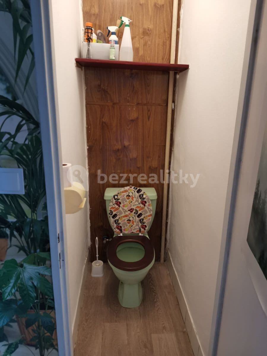 Prenájom bytu 1-izbový 48 m², Pavlova, Pardubice, Pardubický kraj Prenájom bytu 1-izbový 48 m², Pavlova, Pardubice, Pardubický kraj