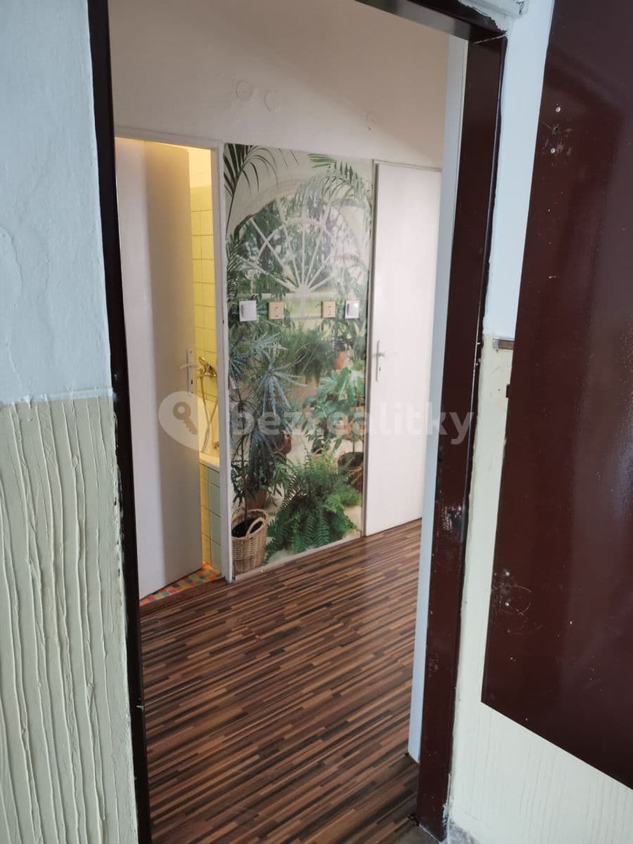 Prenájom bytu 1-izbový 48 m², Pavlova, Pardubice, Pardubický kraj Prenájom bytu 1-izbový 48 m², Pavlova, Pardubice, Pardubický kraj