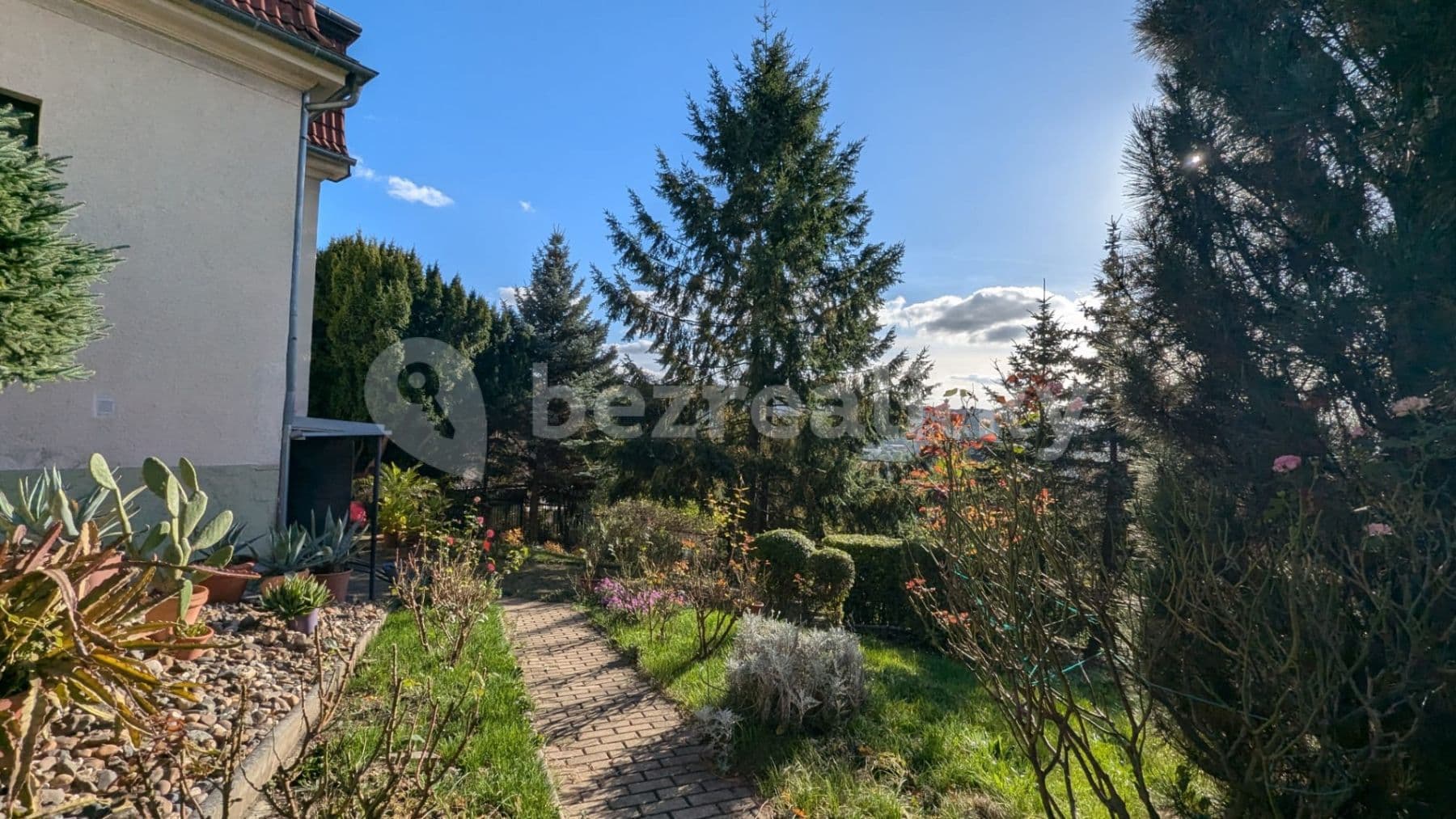 Prenájom bytu 3-izbový 110 m², Rooseveltova, Ústí nad Labem, Ústecký kraj Prenájom bytu 3-izbový 110 m², Rooseveltova, Ústí nad Labem, Ústecký kraj