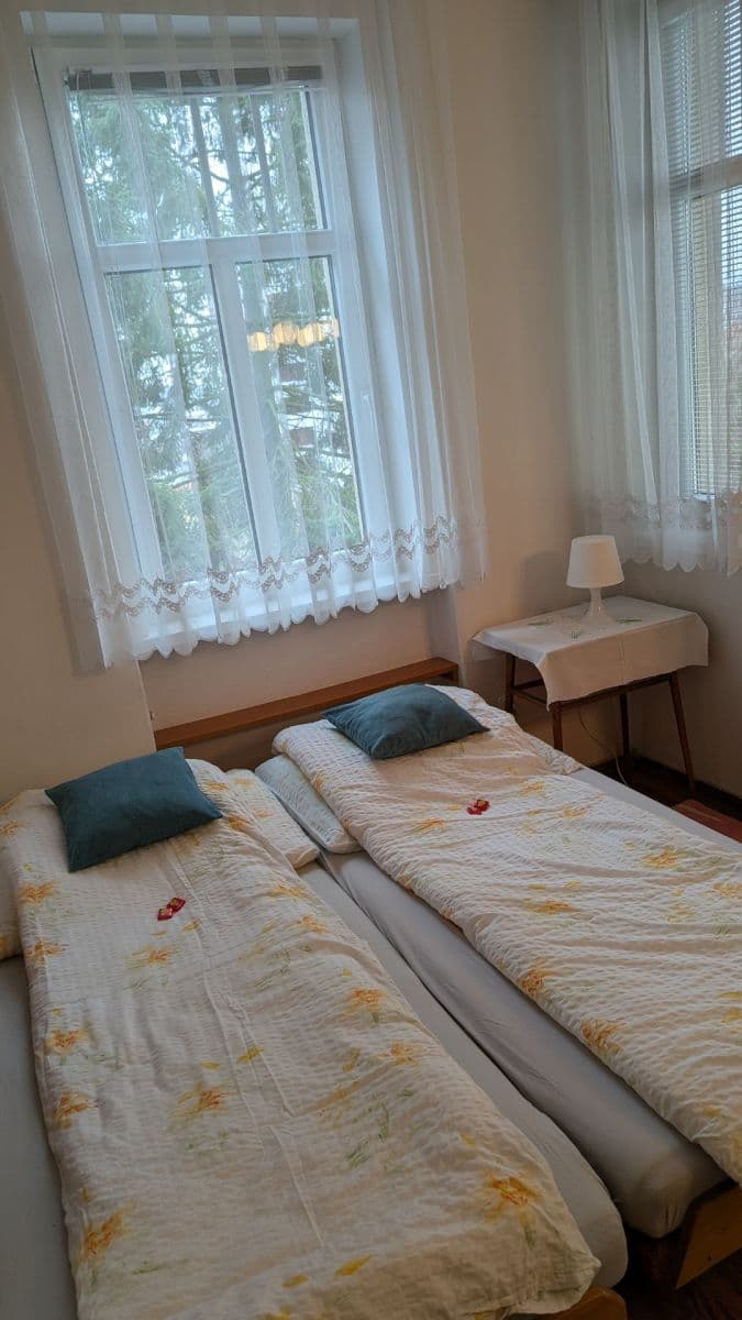 Prenájom bytu 3-izbový 110 m², Rooseveltova, Ústí nad Labem, Ústecký kraj Prenájom bytu 3-izbový 110 m², Rooseveltova, Ústí nad Labem, Ústecký kraj