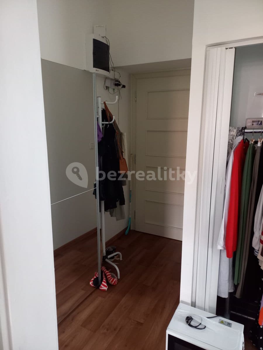 Prenájom bytu Garsoniéra 32 m², Na Míčánkách, Praha, Praha Prenájom bytu Garsoniéra 32 m², Na Míčánkách, Praha, Praha