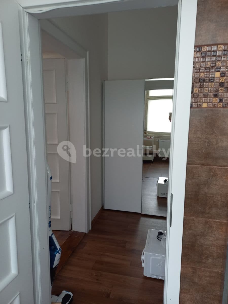 Prenájom bytu Garsoniéra 32 m², Na Míčánkách, Praha, Praha Prenájom bytu Garsoniéra 32 m², Na Míčánkách, Praha, Praha