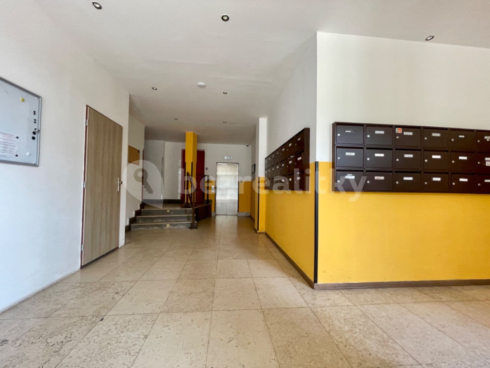 Prenájom bytu 2-izbový 30 m², Na Okruhu, Praha, Praha Prenájom bytu 2-izbový 30 m², Na Okruhu, Praha, Praha