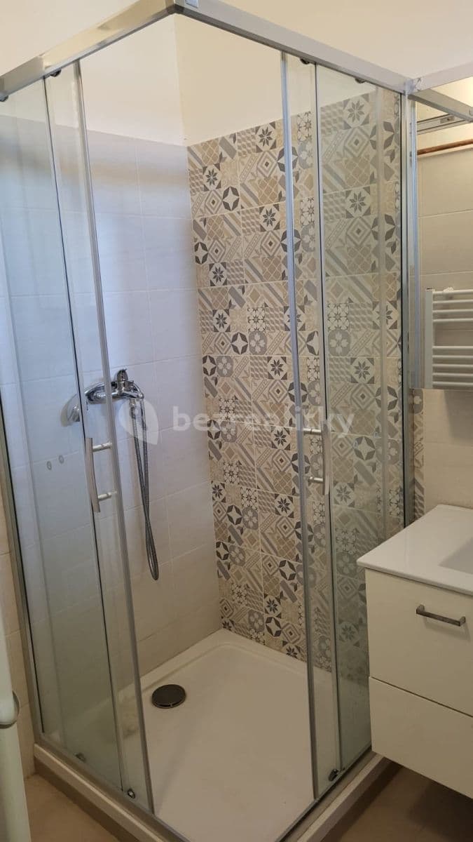 Prenájom bytu 2-izbový 45 m², Humpolecká, Praha, Praha Prenájom bytu 2-izbový 45 m², Humpolecká, Praha, Praha