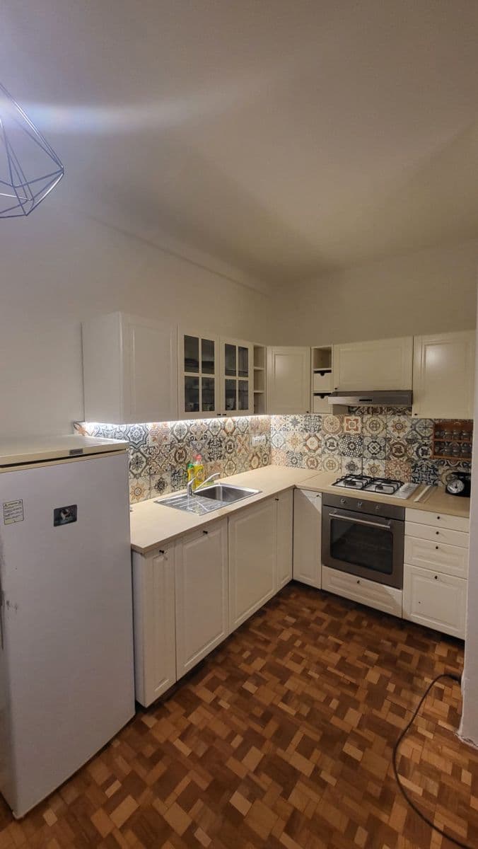 Prenájom bytu 2-izbový 45 m², Humpolecká, Praha, Praha Prenájom bytu 2-izbový 45 m², Humpolecká, Praha, Praha