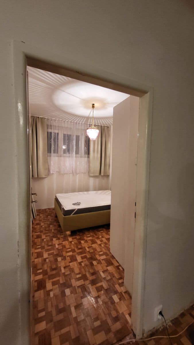 Prenájom bytu 2-izbový 45 m², Humpolecká, Praha, Praha Prenájom bytu 2-izbový 45 m², Humpolecká, Praha, Praha