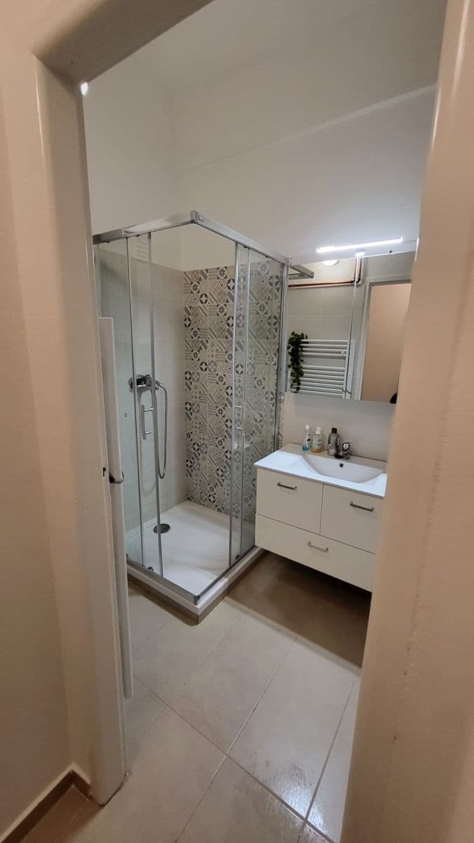 Prenájom bytu 2-izbový 45 m², Humpolecká, Praha, Praha Prenájom bytu 2-izbový 45 m², Humpolecká, Praha, Praha