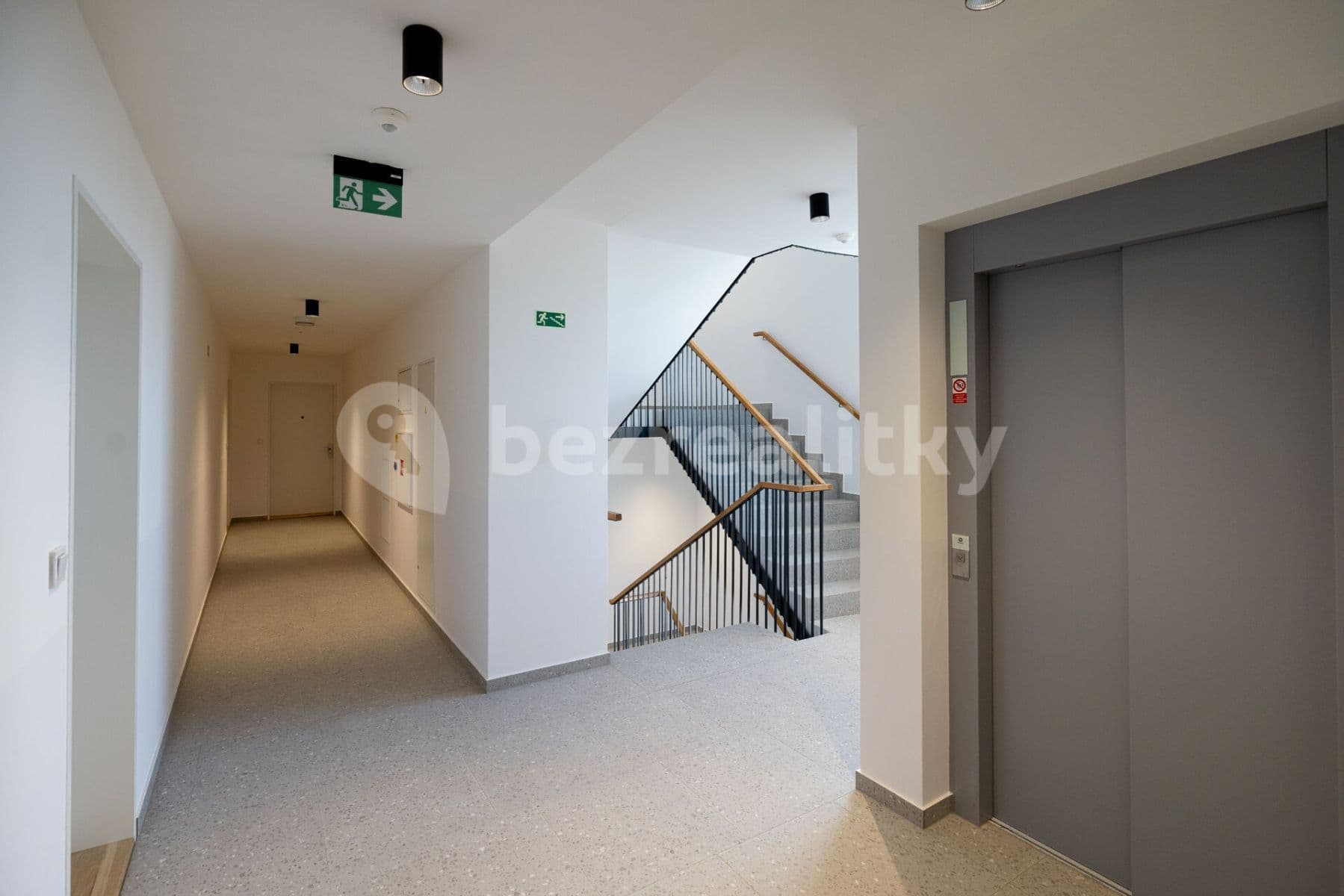 Prenájom bytu 2-izbový 53 m², Armády, Praha, Praha Prenájom bytu 2-izbový 53 m², Armády, Praha, Praha