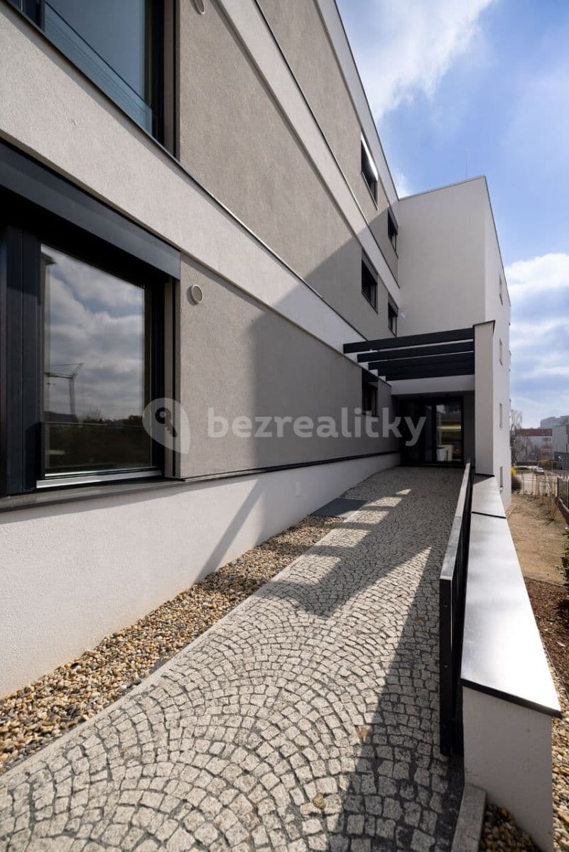 Prenájom bytu 2-izbový 53 m², Armády, Praha, Praha Prenájom bytu 2-izbový 53 m², Armády, Praha, Praha