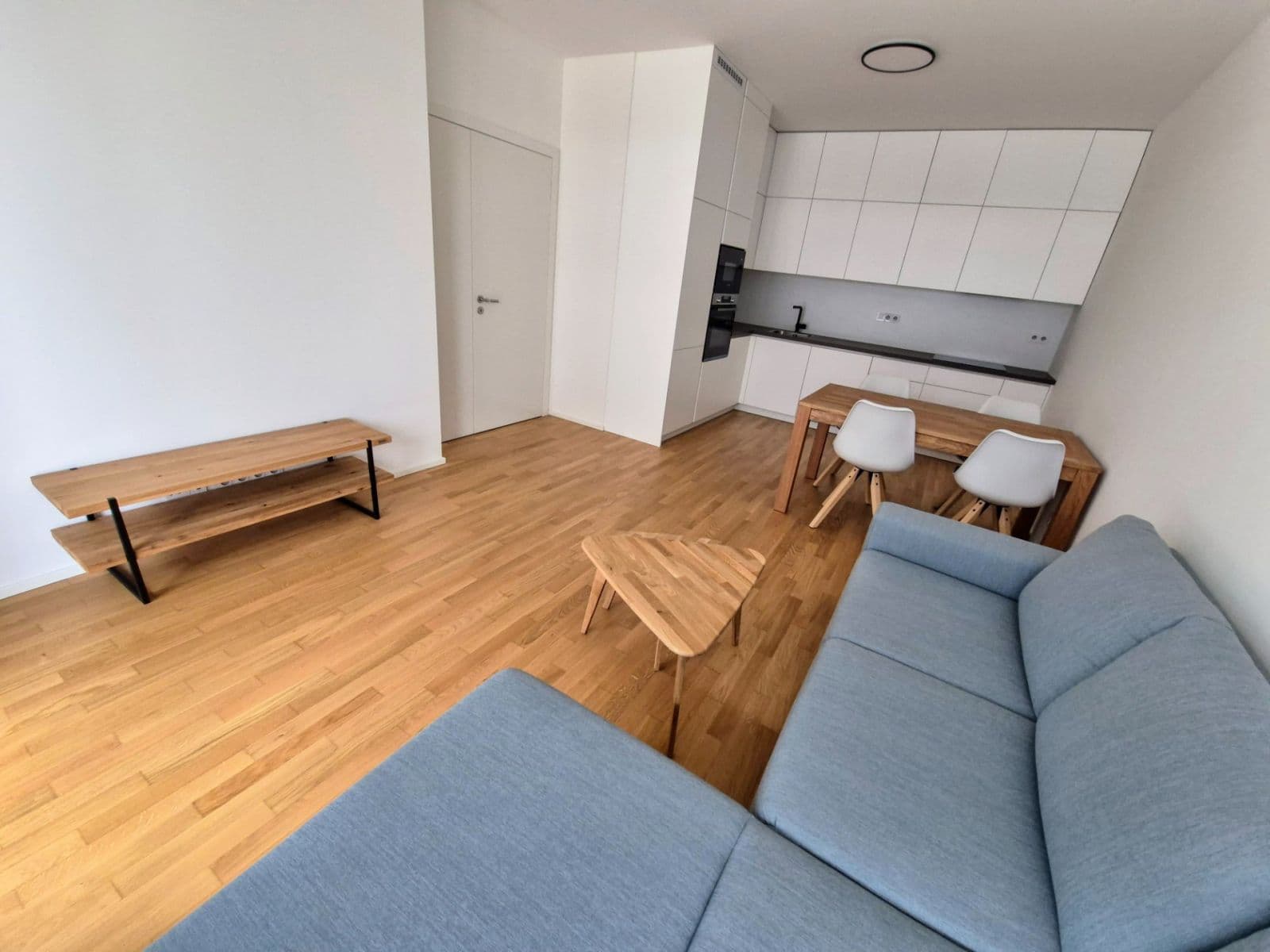 Prenájom bytu 2-izbový 53 m², Armády, Praha, Praha Prenájom bytu 2-izbový 53 m², Armády, Praha, Praha