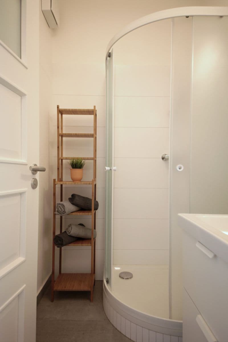 Prenájom bytu 270 m², Čistovická, Praha, Praha Prenájom bytu 270 m², Čistovická, Praha, Praha