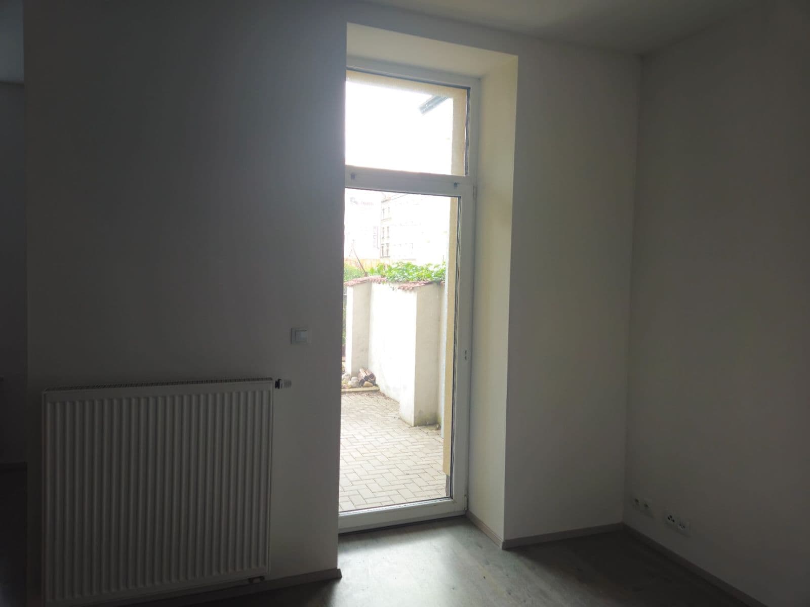 Prenájom bytu 1-izbový 35 m², Rubešova, Plzeň, Plzeňský kraj Prenájom bytu 1-izbový 35 m², Rubešova, Plzeň, Plzeňský kraj