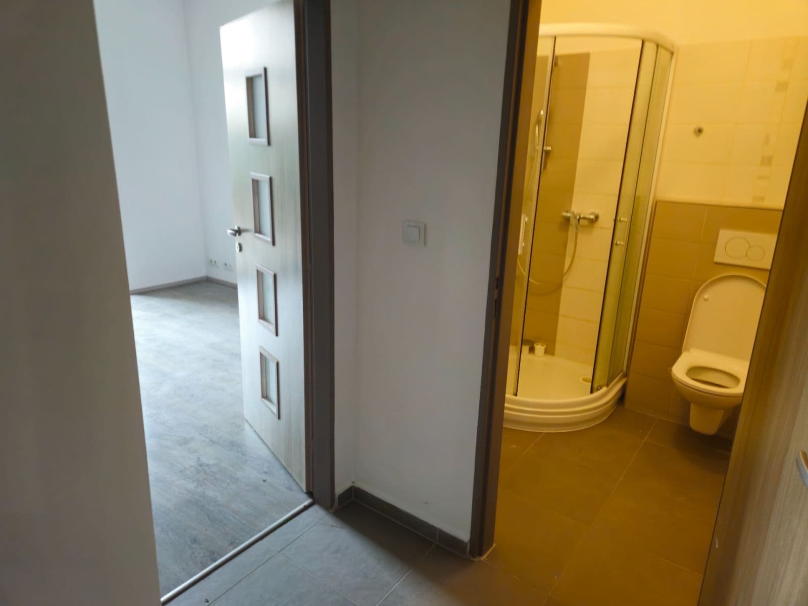 Prenájom bytu 1-izbový 35 m², Rubešova, Plzeň, Plzeňský kraj Prenájom bytu 1-izbový 35 m², Rubešova, Plzeň, Plzeňský kraj