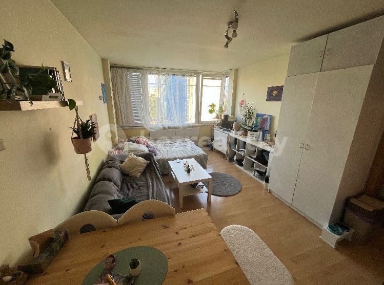 Prenájom bytu 2-izbový 37 m², Olštýnská, Praha, Praha Prenájom bytu 2-izbový 37 m², Olštýnská, Praha, Praha