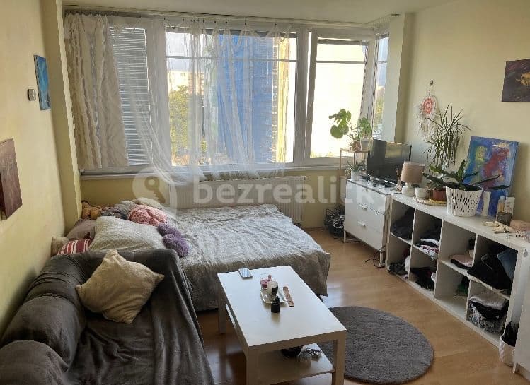 Prenájom bytu 2-izbový 37 m², Olštýnská, Praha, Praha Prenájom bytu 2-izbový 37 m², Olštýnská, Praha, Praha