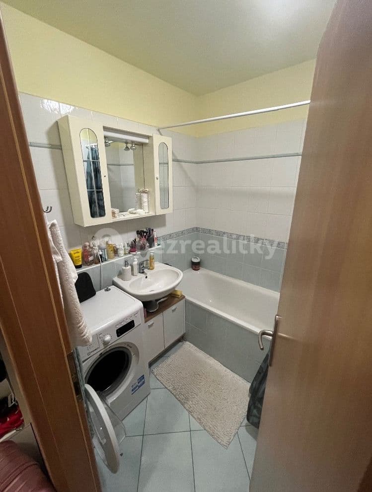 Prenájom bytu 2-izbový 37 m², Olštýnská, Praha, Praha Prenájom bytu 2-izbový 37 m², Olštýnská, Praha, Praha