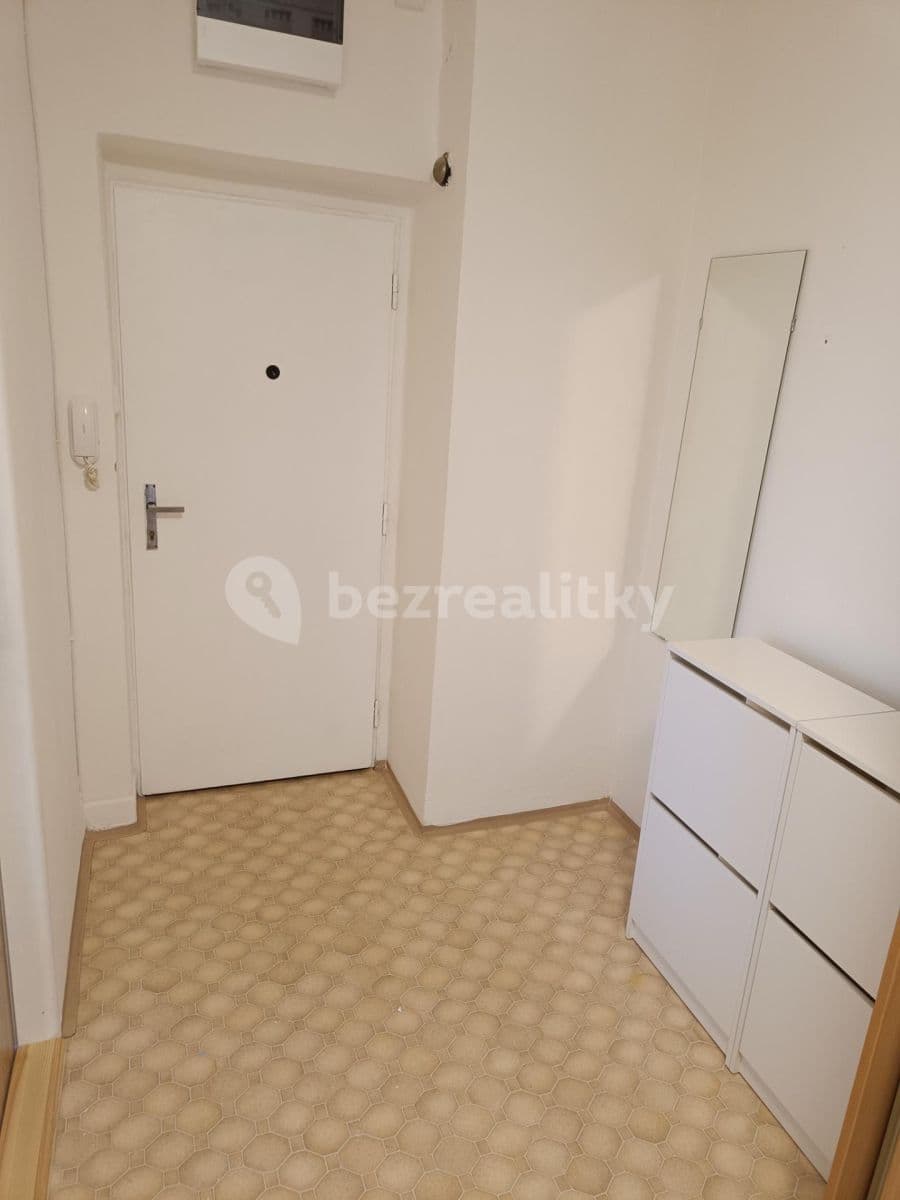 Prenájom bytu 2-izbový 50 m², U Uranie, Praha, Praha Prenájom bytu 2-izbový 50 m², U Uranie, Praha, Praha