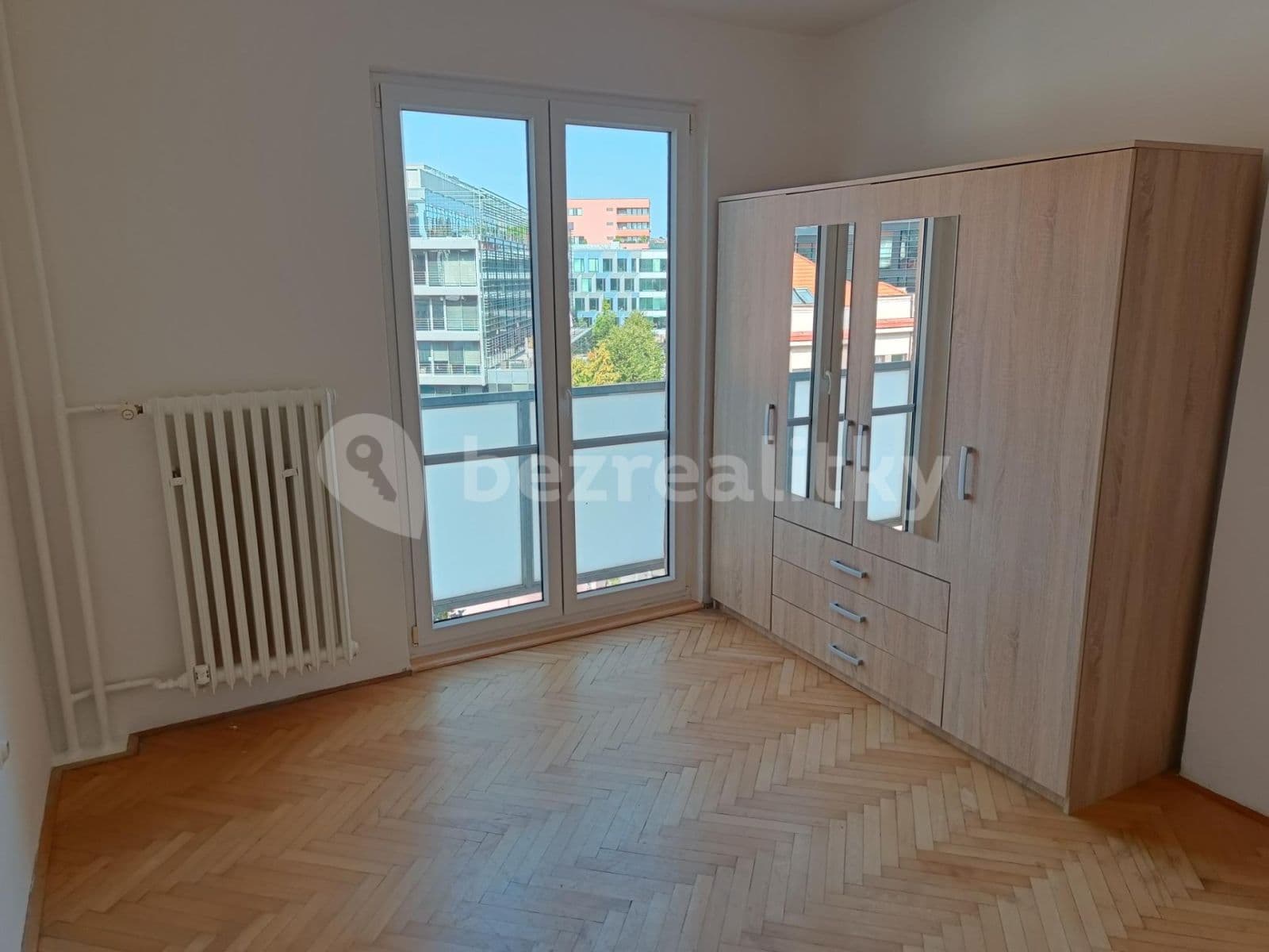 Prenájom bytu 2-izbový 50 m², U Uranie, Praha, Praha Prenájom bytu 2-izbový 50 m², U Uranie, Praha, Praha