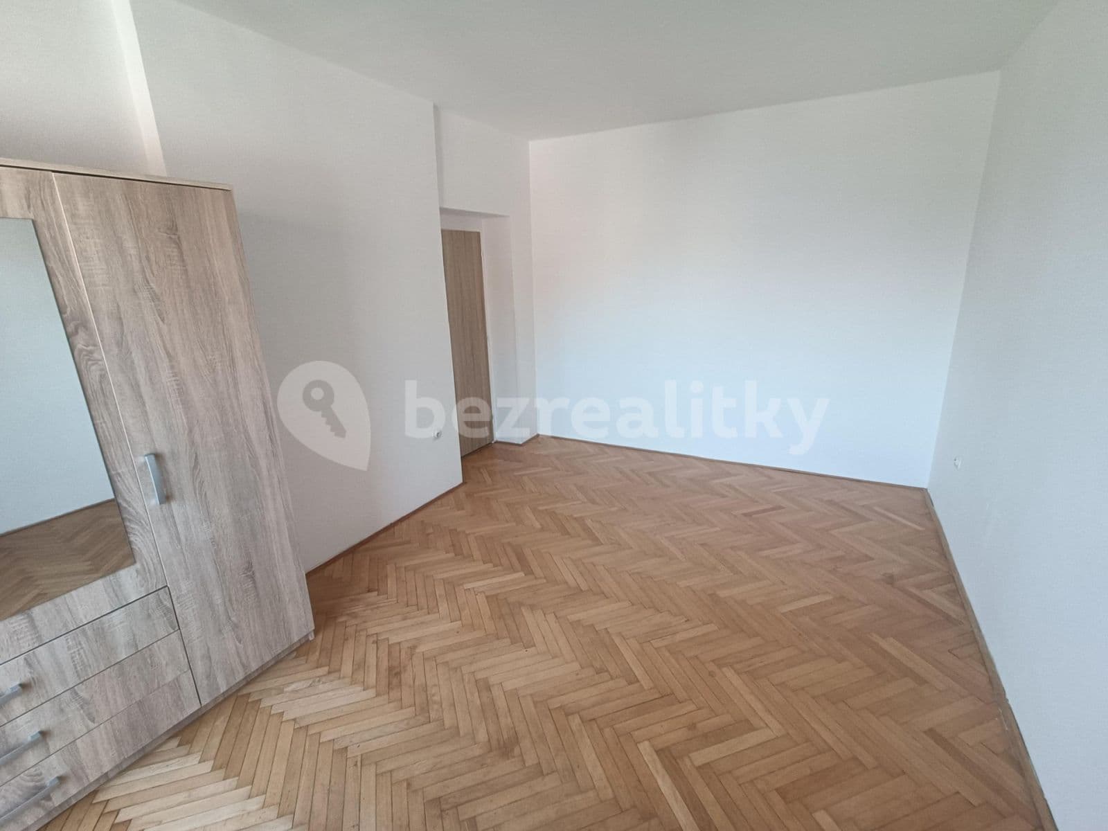 Prenájom bytu 2-izbový 50 m², U Uranie, Praha, Praha Prenájom bytu 2-izbový 50 m², U Uranie, Praha, Praha
