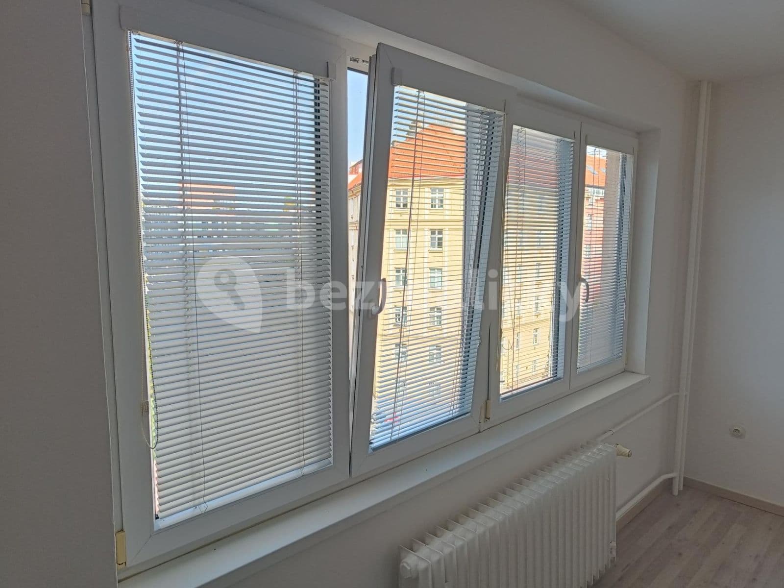 Prenájom bytu 2-izbový 50 m², U Uranie, Praha, Praha Prenájom bytu 2-izbový 50 m², U Uranie, Praha, Praha