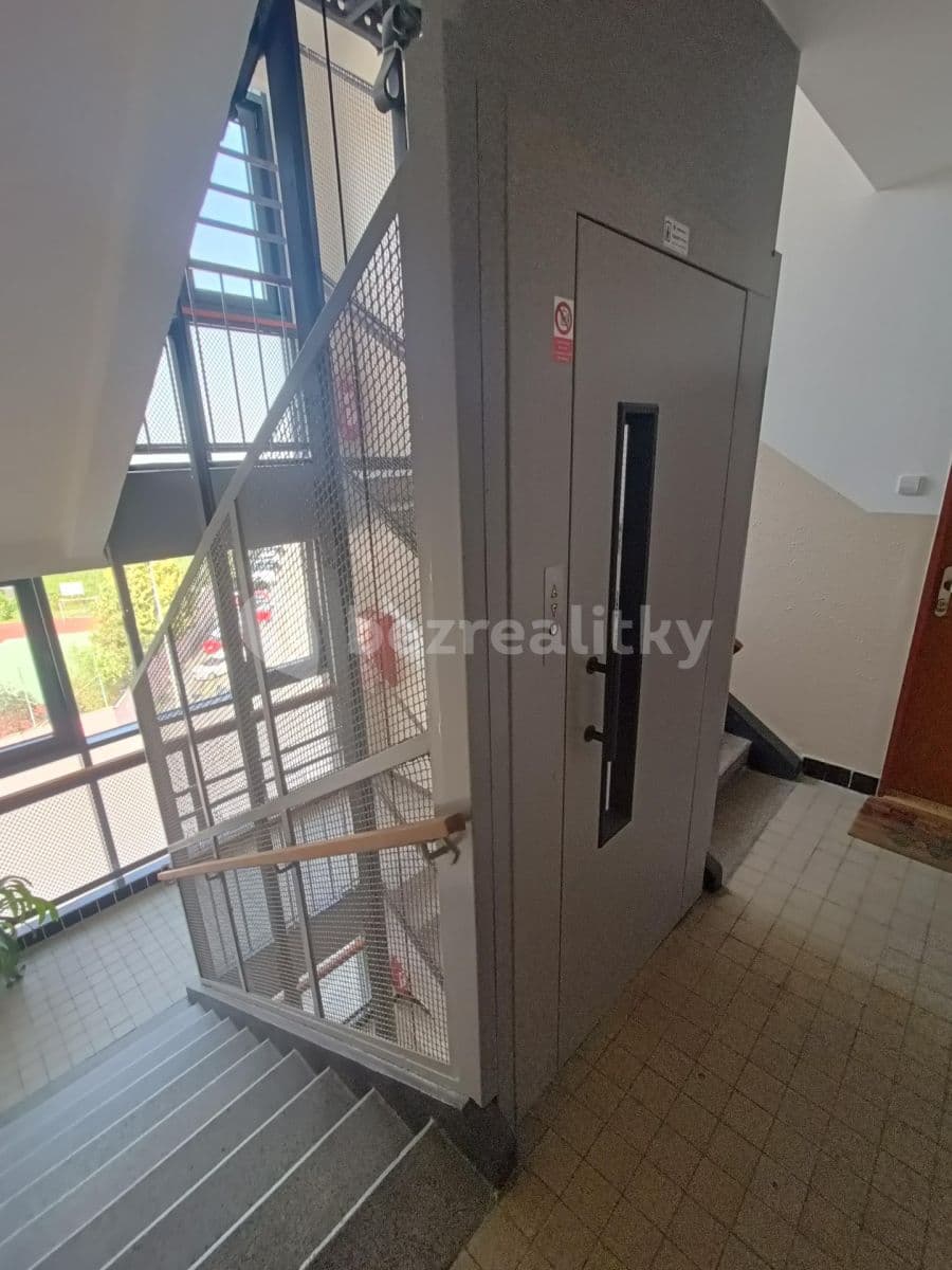 Prenájom bytu 2-izbový 50 m², U Uranie, Praha, Praha Prenájom bytu 2-izbový 50 m², U Uranie, Praha, Praha