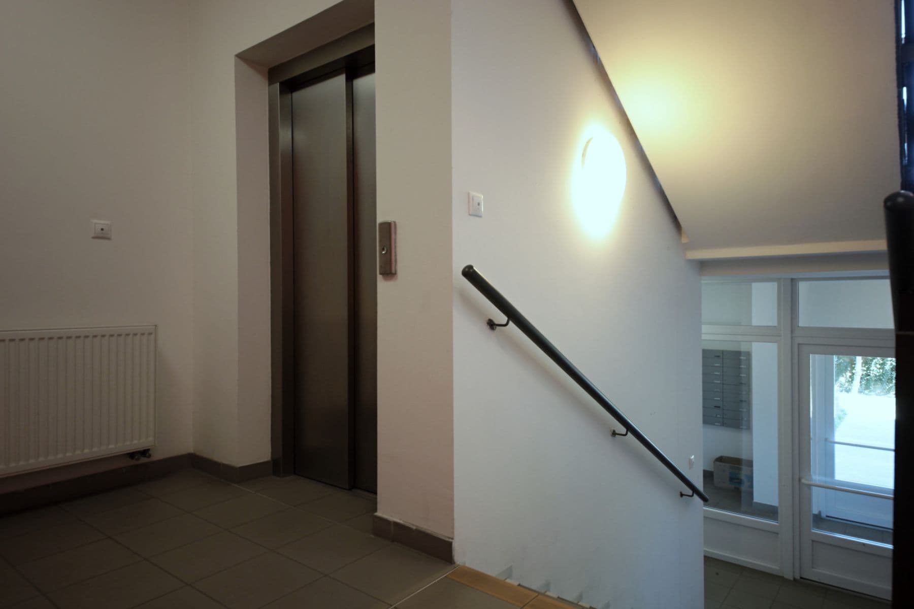 Prenájom bytu 40 m², Babická, Praha, Praha Prenájom bytu 40 m², Babická, Praha, Praha