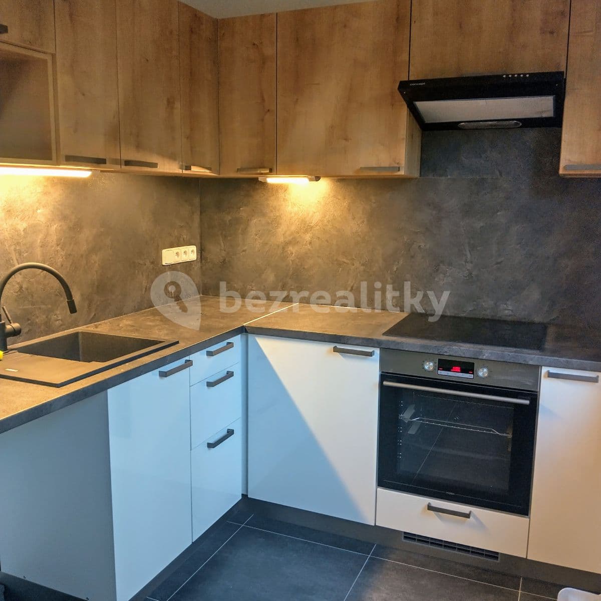 Prenájom bytu 2-izbový 51 m², Peštukova, Praha, Praha Prenájom bytu 2-izbový 51 m², Peštukova, Praha, Praha