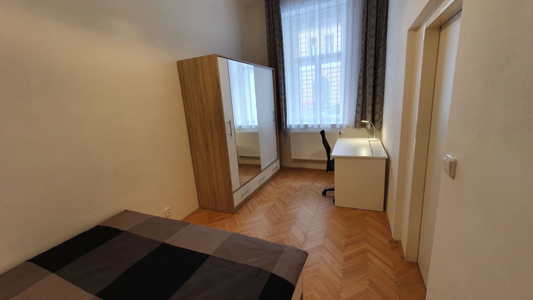 Prenájom bytu 60 m², Tyršova, Praha, Praha Prenájom bytu 60 m², Tyršova, Praha, Praha