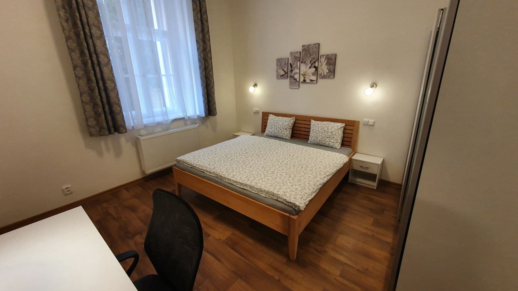 Prenájom bytu 60 m², Tyršova, Praha, Praha Prenájom bytu 60 m², Tyršova, Praha, Praha