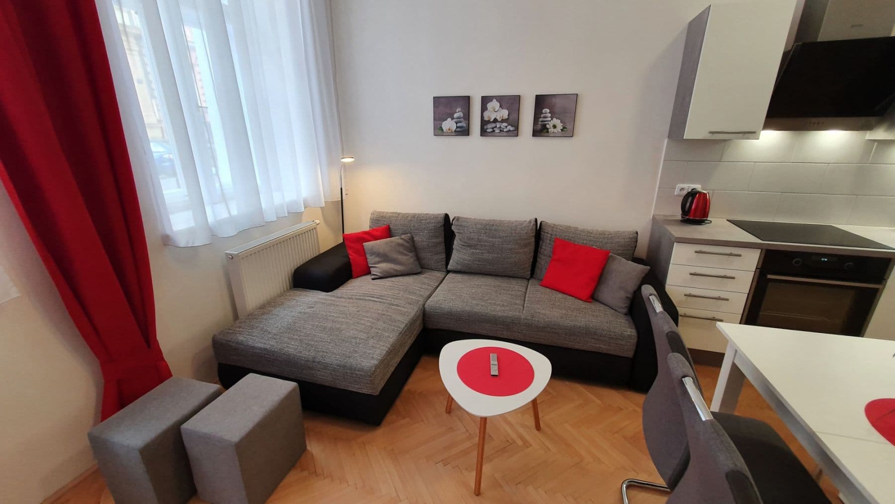 Prenájom bytu 60 m², Tyršova, Praha, Praha Prenájom bytu 60 m², Tyršova, Praha, Praha