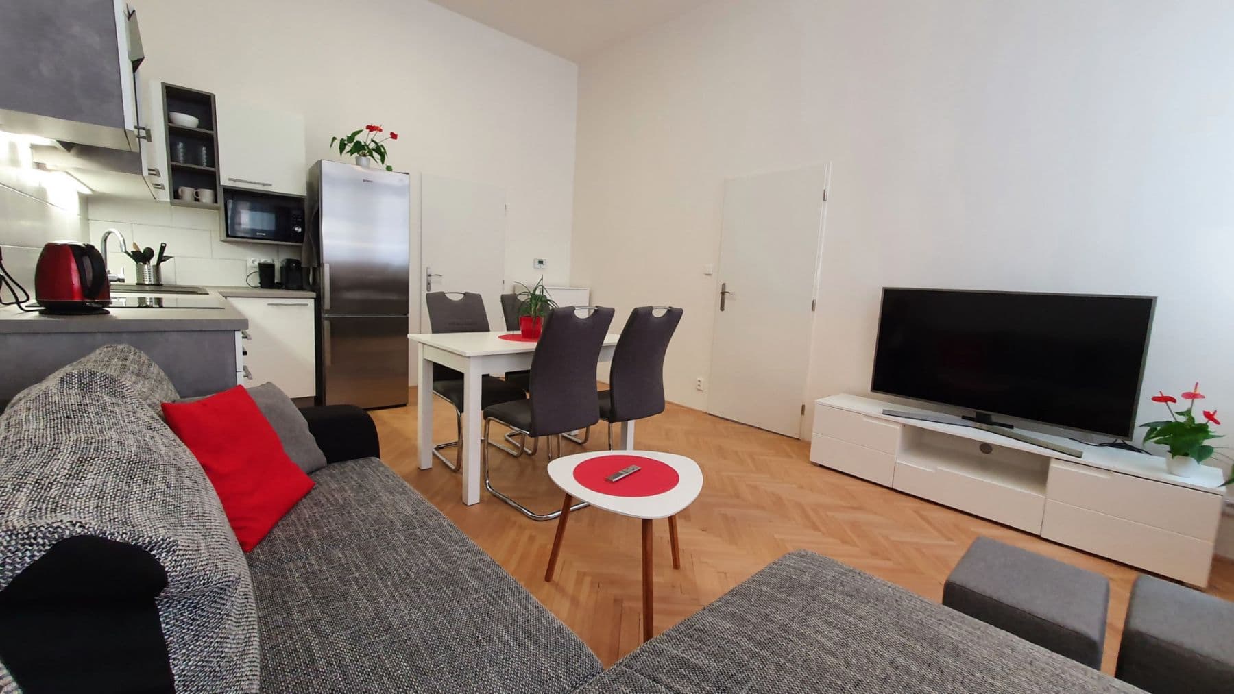 Prenájom bytu 60 m², Tyršova, Praha, Praha Prenájom bytu 60 m², Tyršova, Praha, Praha