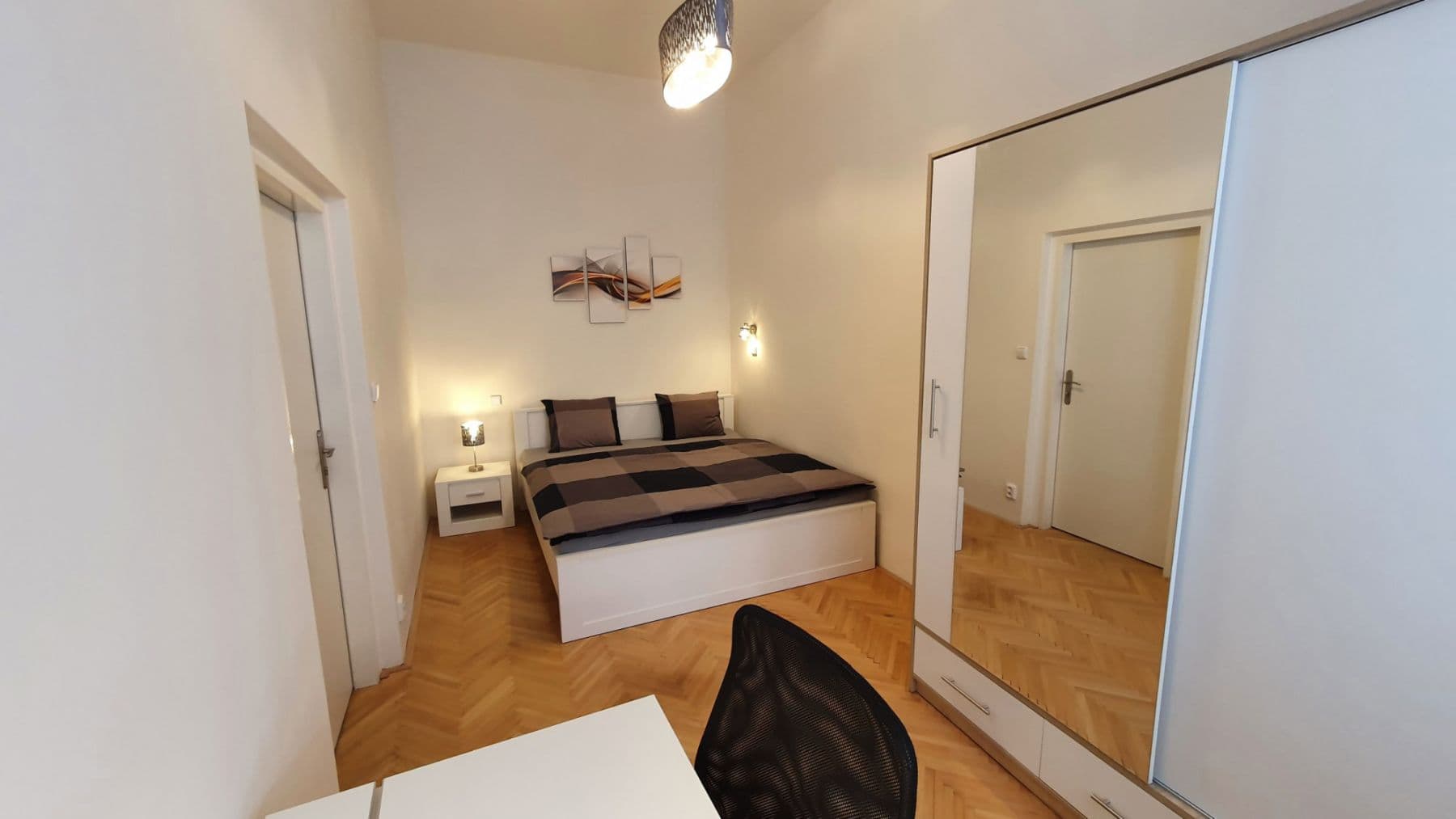 Prenájom bytu 60 m², Tyršova, Praha, Praha Prenájom bytu 60 m², Tyršova, Praha, Praha