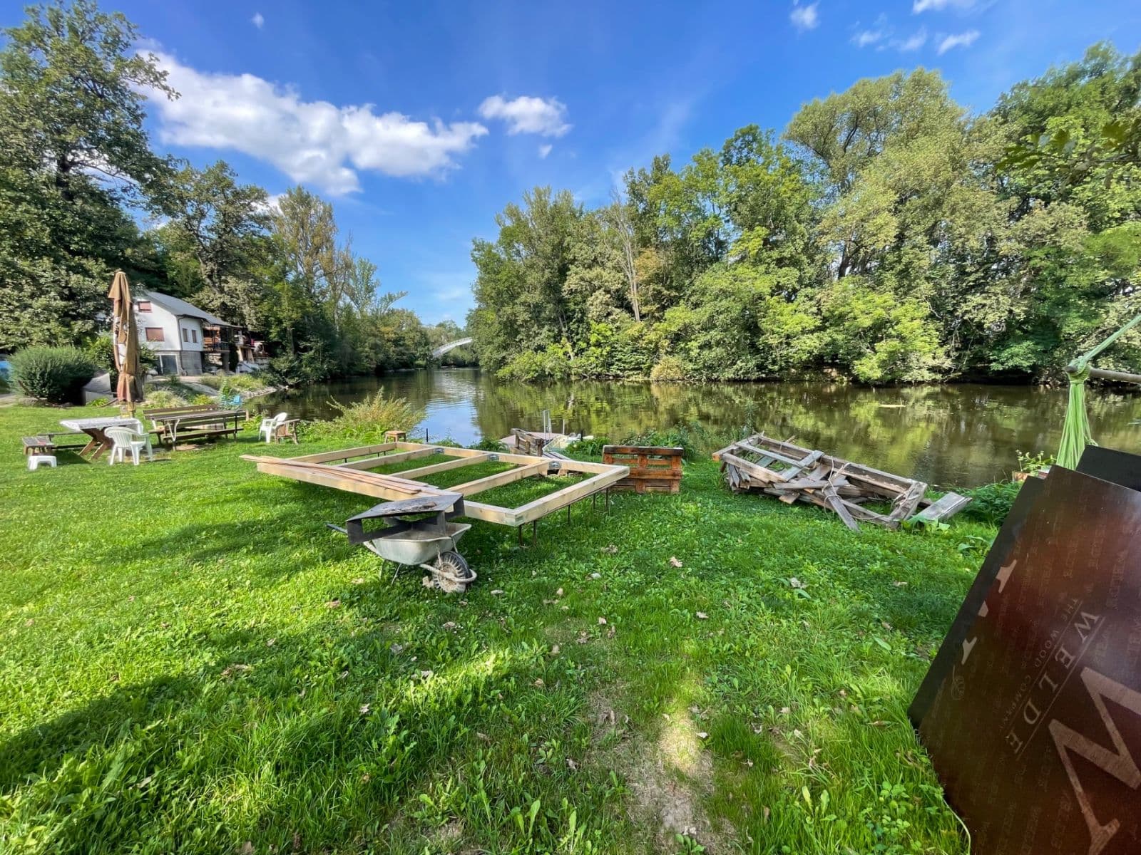 Predaj domu 200 m², pozemek 530 m², Počedělice, Ústecký kraj Predaj domu 200 m², pozemek 530 m², Počedělice, Ústecký kraj