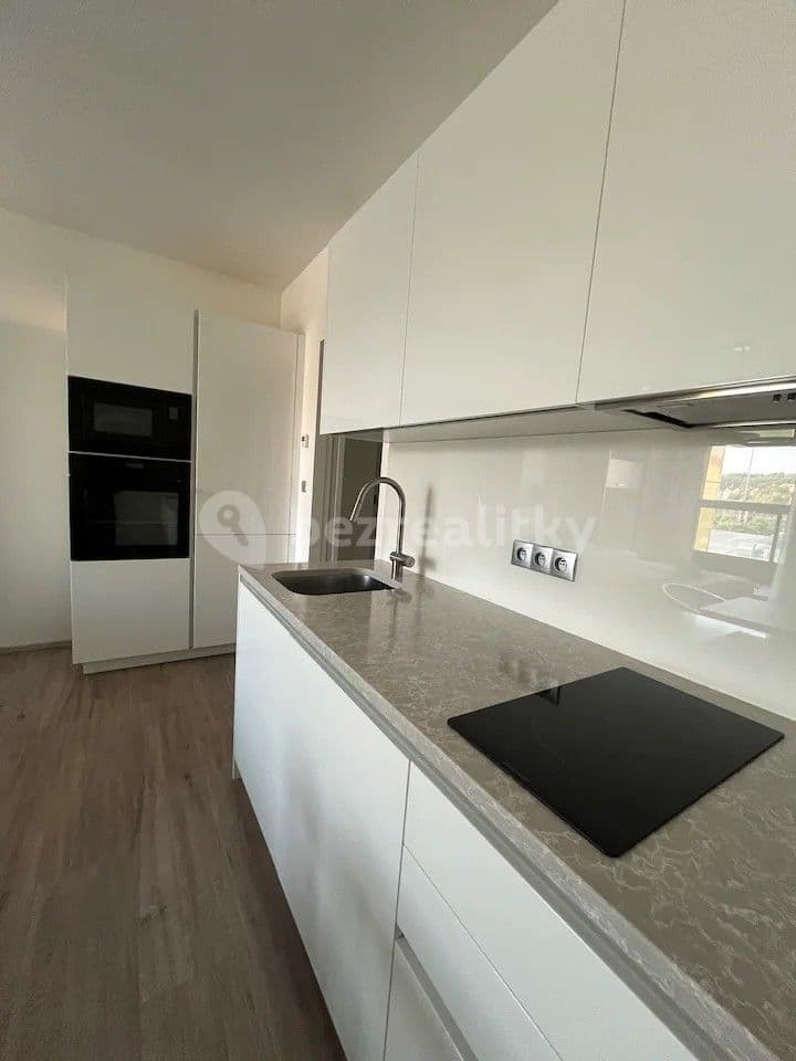 Prenájom bytu 1-izbový 32 m², Kurta Konráda, Praha, Praha Prenájom bytu 1-izbový 32 m², Kurta Konráda, Praha, Praha