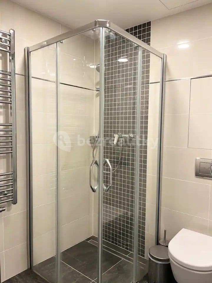 Prenájom bytu 1-izbový 32 m², Kurta Konráda, Praha, Praha Prenájom bytu 1-izbový 32 m², Kurta Konráda, Praha, Praha