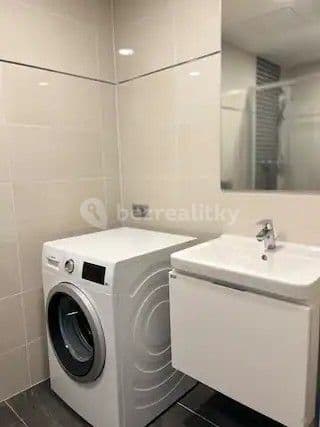 Prenájom bytu 1-izbový 32 m², Kurta Konráda, Praha, Praha Prenájom bytu 1-izbový 32 m², Kurta Konráda, Praha, Praha
