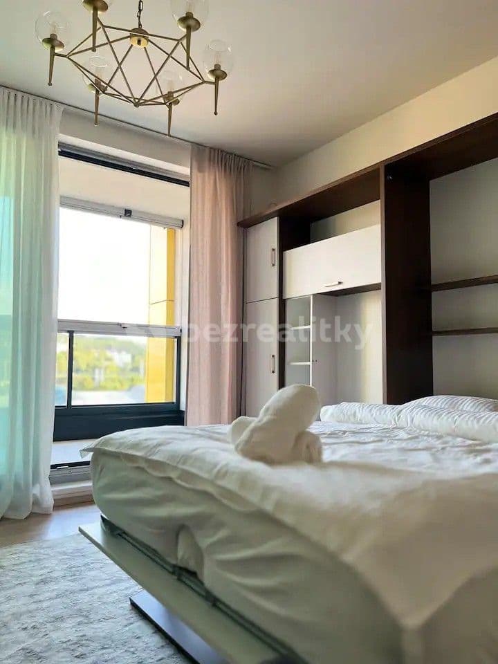 Prenájom bytu 1-izbový 32 m², Kurta Konráda, Praha, Praha Prenájom bytu 1-izbový 32 m², Kurta Konráda, Praha, Praha