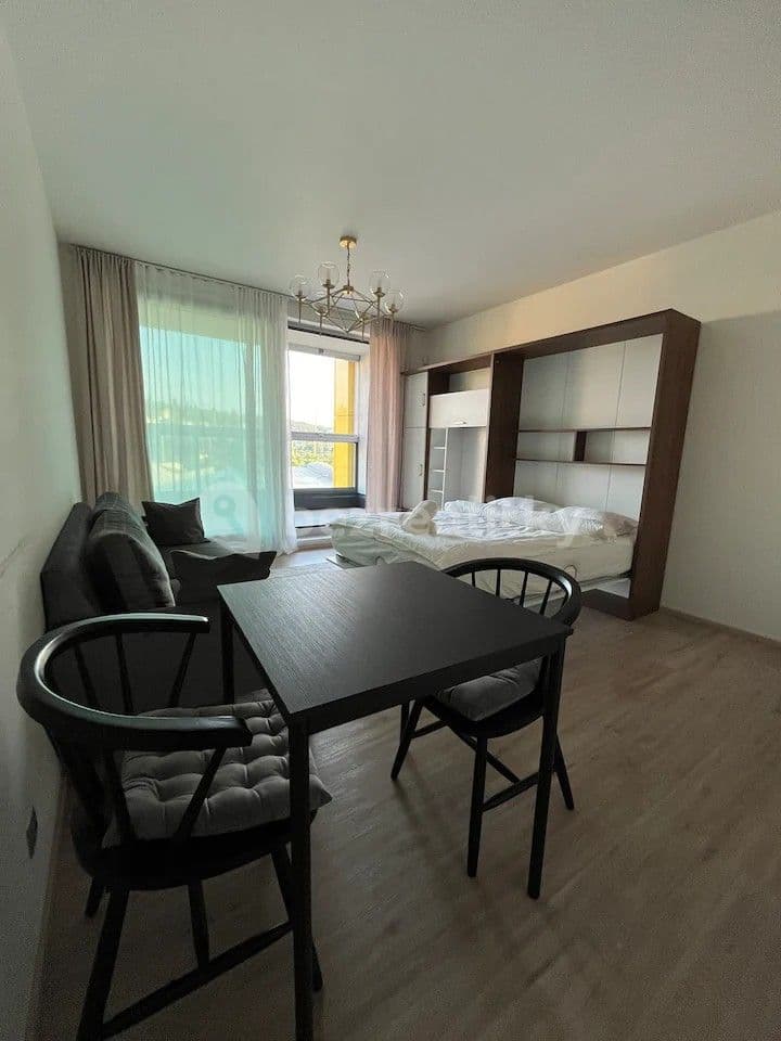 Prenájom bytu 1-izbový 32 m², Kurta Konráda, Praha, Praha Prenájom bytu 1-izbový 32 m², Kurta Konráda, Praha, Praha