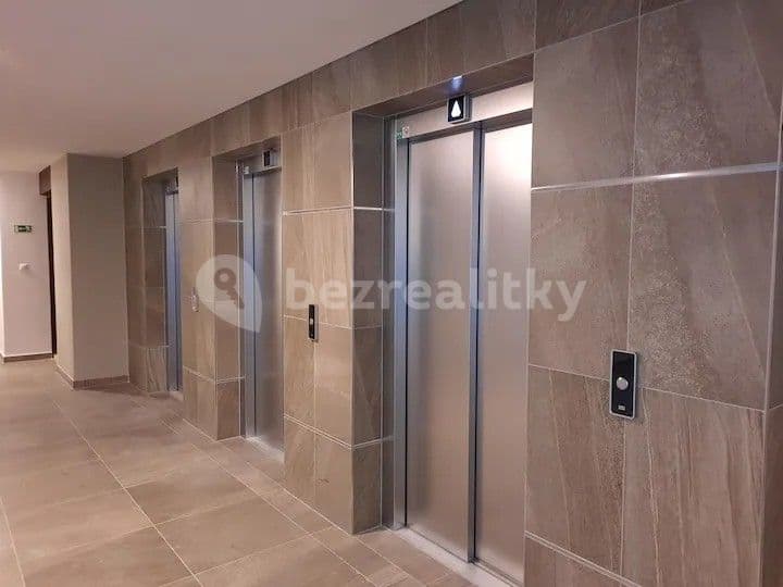 Prenájom bytu 1-izbový 32 m², Kurta Konráda, Praha, Praha Prenájom bytu 1-izbový 32 m², Kurta Konráda, Praha, Praha