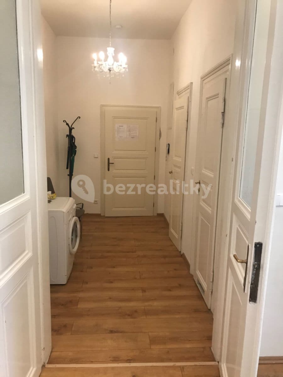 Prenájom bytu 3-izbový 81 m², Pobřežní, Praha, Praha Prenájom bytu 3-izbový 81 m², Pobřežní, Praha, Praha