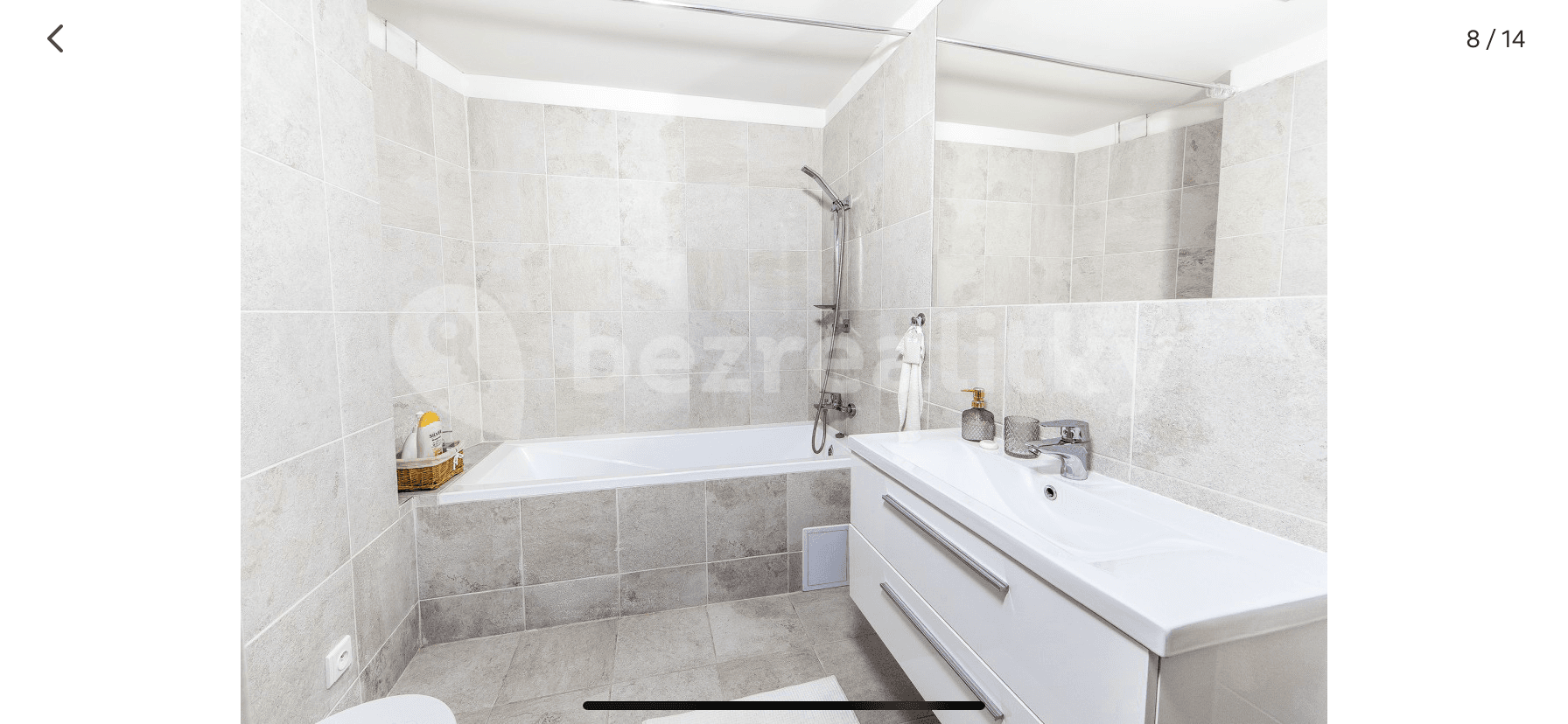 Prenájom bytu 3-izbový 81 m², Pobřežní, Praha, Praha Prenájom bytu 3-izbový 81 m², Pobřežní, Praha, Praha